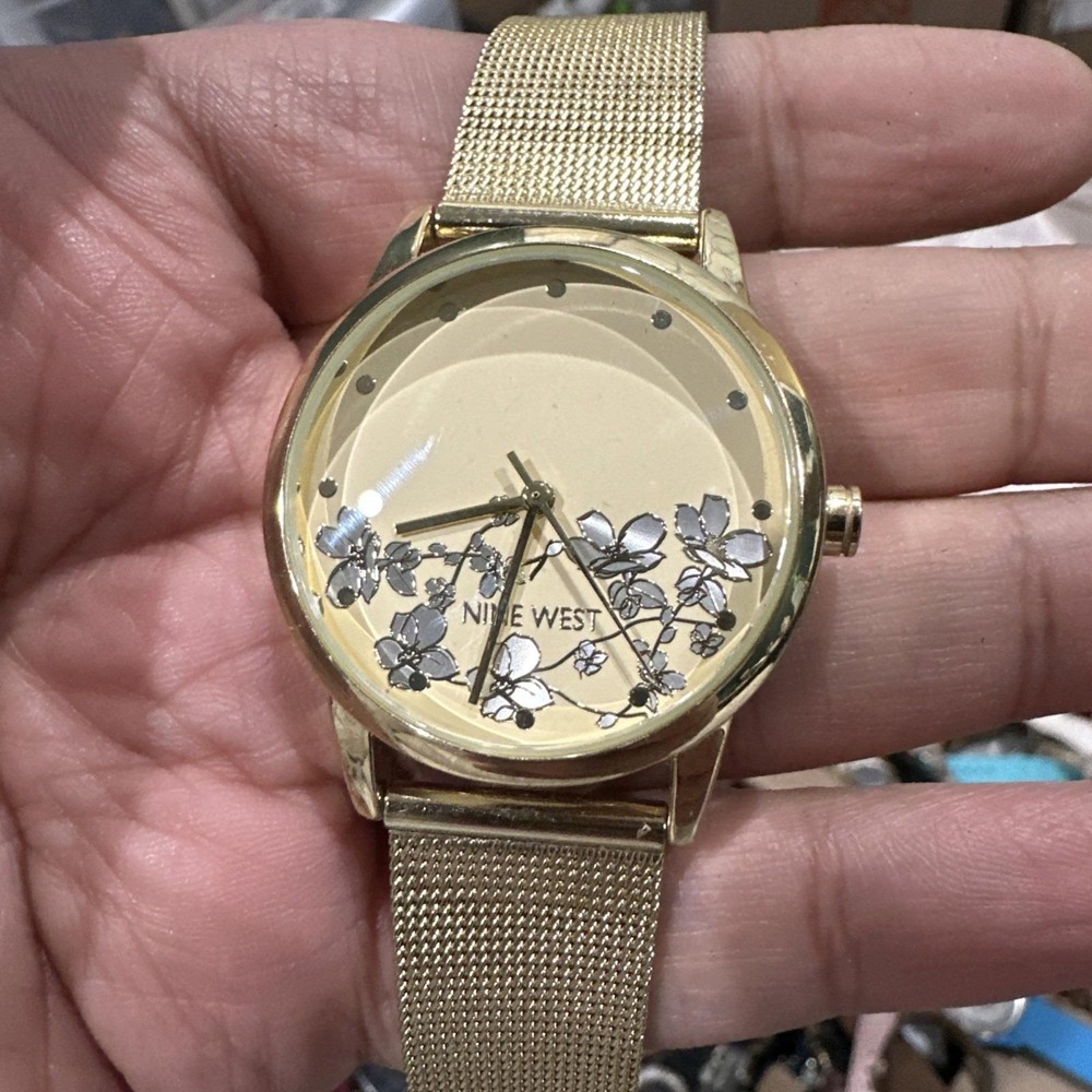 Working NINE WEST Gold Mesh Band Quartz 35mm Women's Watch New Battery Fit 7.5in